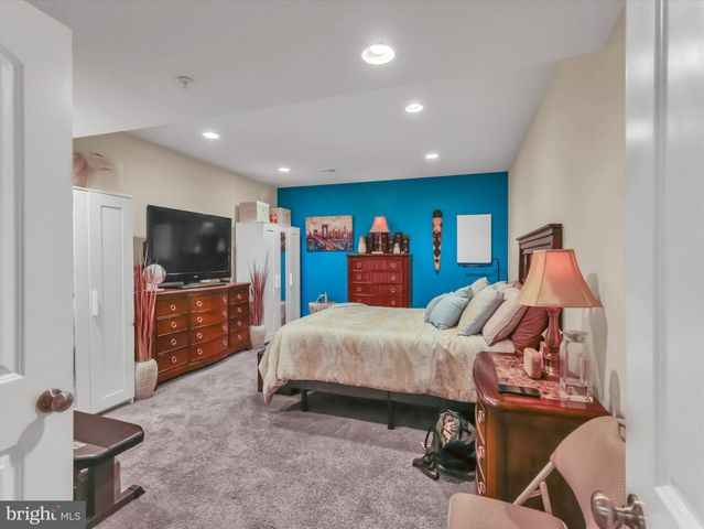 2805 TROTTER PARK LN, Lanham, MD 20706