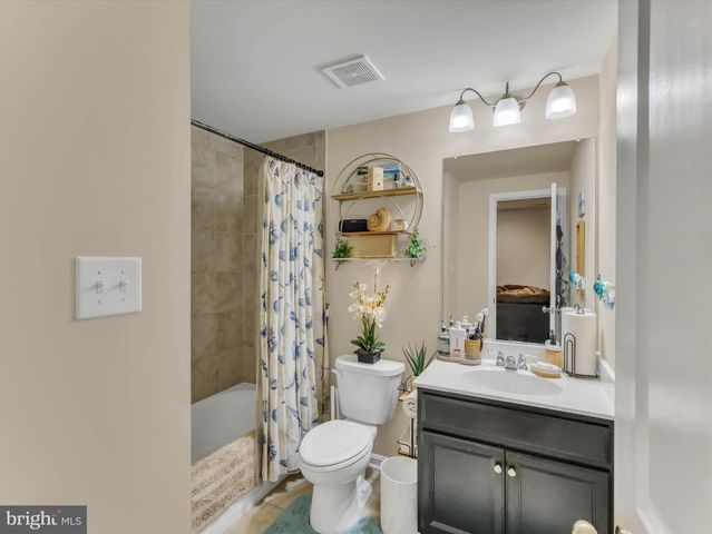 2805 TROTTER PARK LN, Lanham, MD 20706