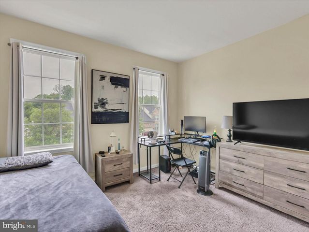 2805 TROTTER PARK LN, Lanham, MD 20706