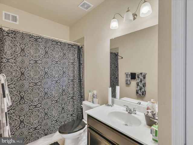 2805 TROTTER PARK LN, Lanham, MD 20706