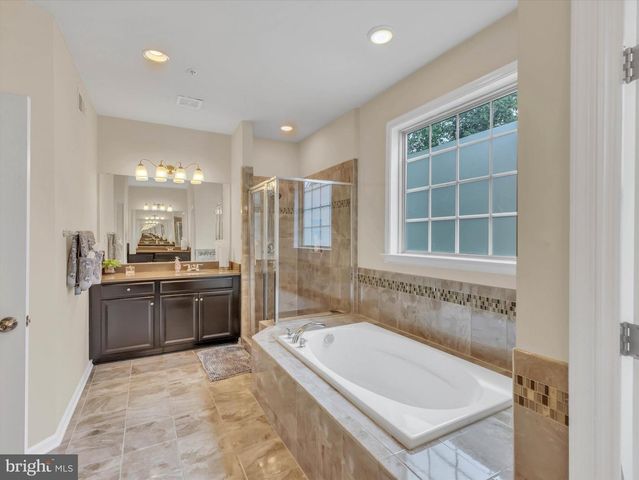 2805 TROTTER PARK LN, Lanham, MD 20706