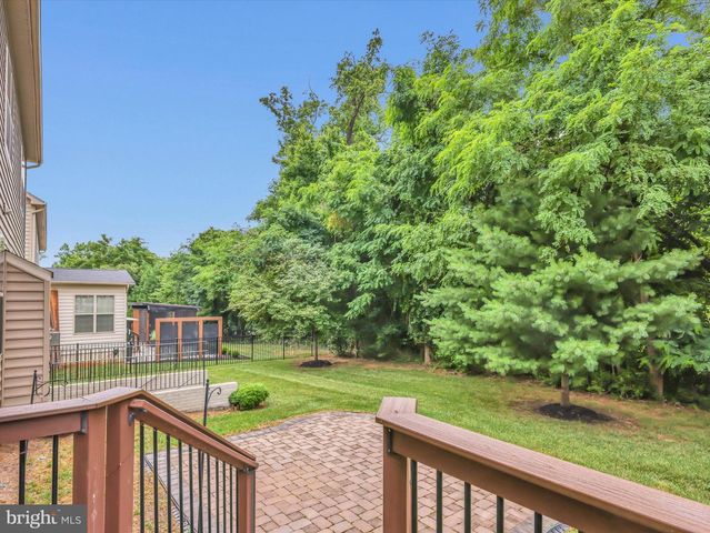 2805 TROTTER PARK LN, Lanham, MD 20706