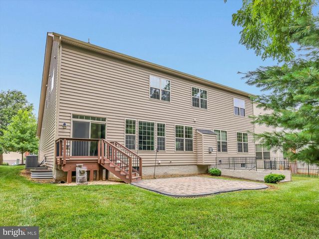 2805 TROTTER PARK LN, Lanham, MD 20706