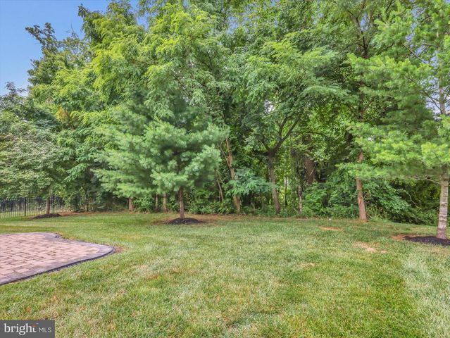 2805 TROTTER PARK LN, Lanham, MD 20706
