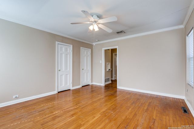 206 CHEVY CHASE DR, San Antonio, TX 78209