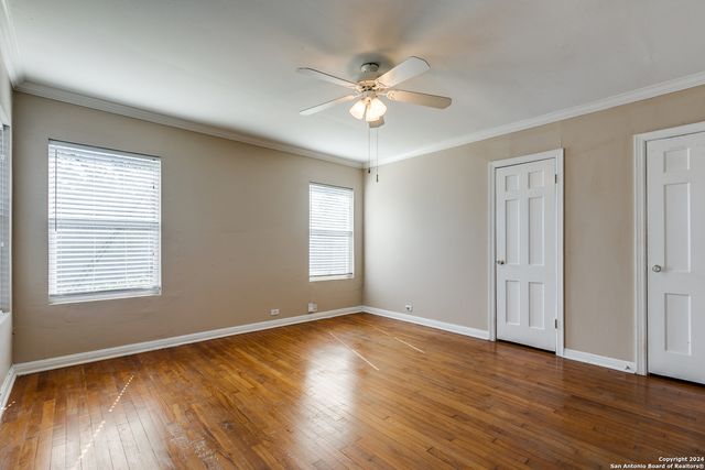 206 CHEVY CHASE DR, San Antonio, TX 78209