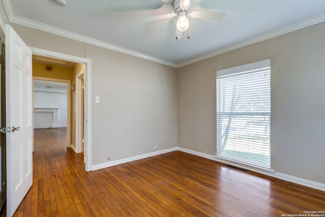 206 CHEVY CHASE DR, San Antonio, TX 78209