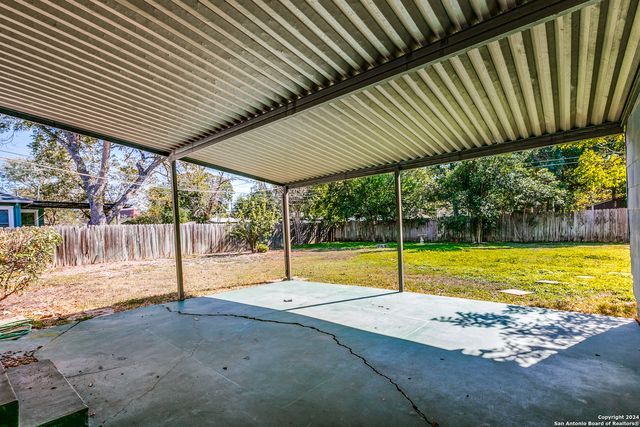 206 CHEVY CHASE DR, San Antonio, TX 78209