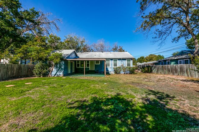 206 CHEVY CHASE DR, San Antonio, TX 78209