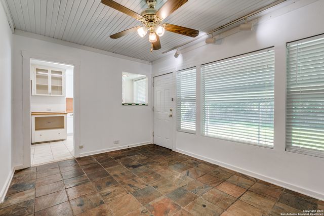 206 CHEVY CHASE DR, San Antonio, TX 78209