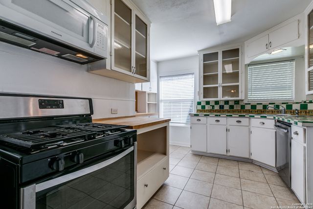 206 CHEVY CHASE DR, San Antonio, TX 78209