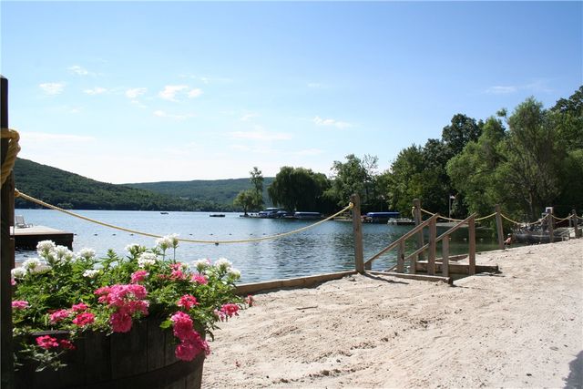 115 Cliffside Drive, South Bristol, NY 14424