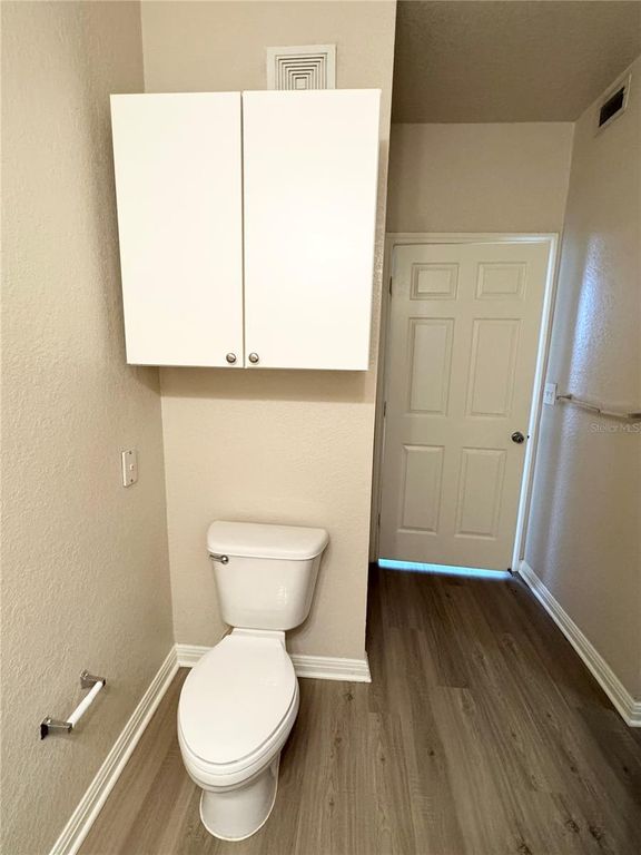 Image 17 of property listing at 911 N ORANGE AVENUE 445, Orlando, FL 32801