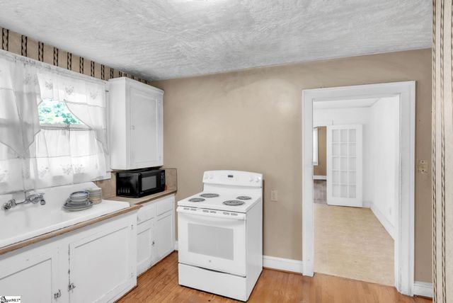 10 Eastlan Drive, Greenville, SC 29607