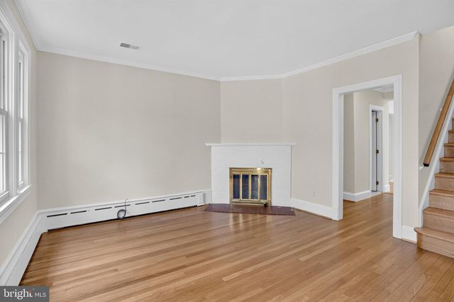 4705 HUNT AVE, Chevy Chase, MD 20815