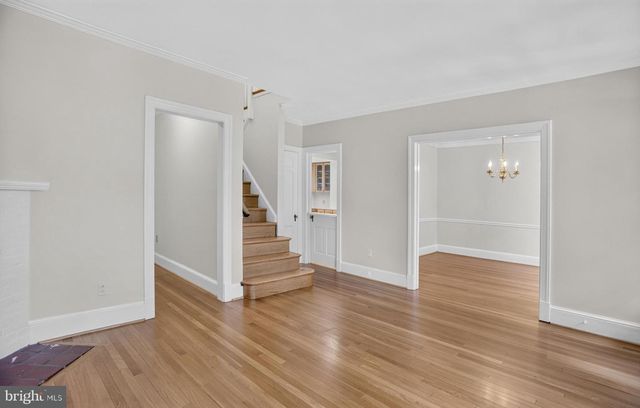 4705 HUNT AVE, Chevy Chase, MD 20815