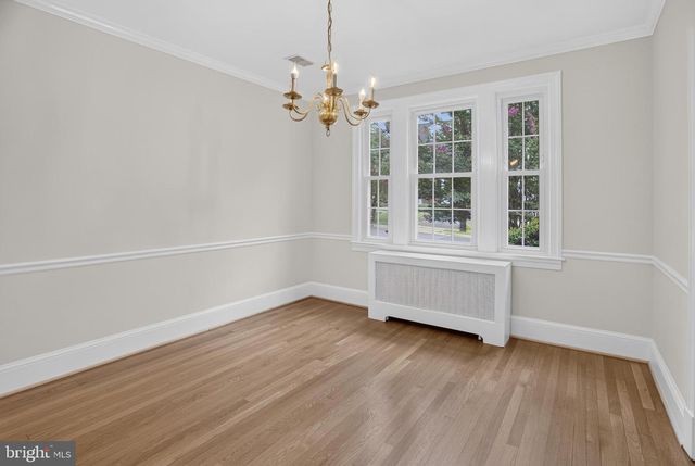 4705 HUNT AVE, Chevy Chase, MD 20815