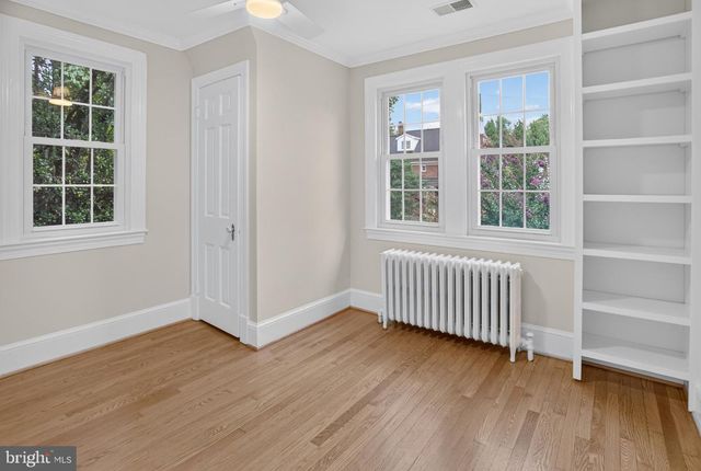 4705 HUNT AVE, Chevy Chase, MD 20815