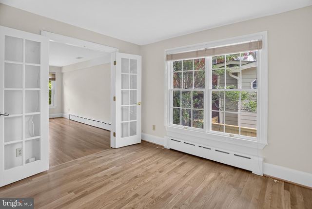 4705 HUNT AVE, Chevy Chase, MD 20815