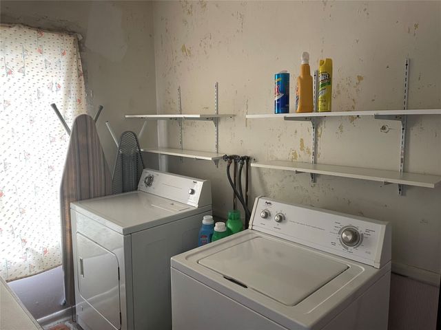 610 GLENRUADH Avenue, Erie, PA 16505