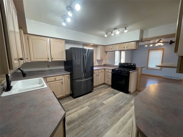 610 GLENRUADH Avenue, Erie, PA 16505