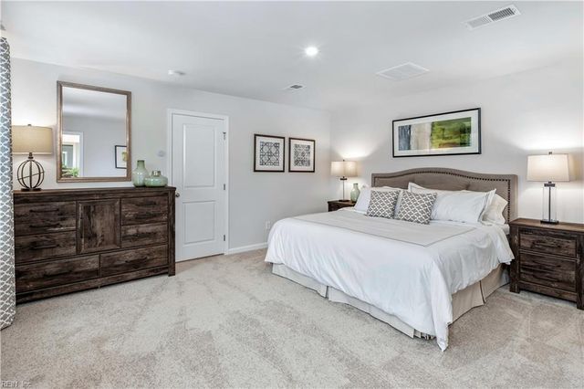 210 Myrtle LN, South Mills, NC 27976