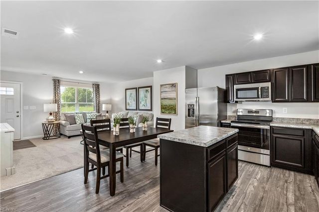 210 Myrtle LN, South Mills, NC 27976