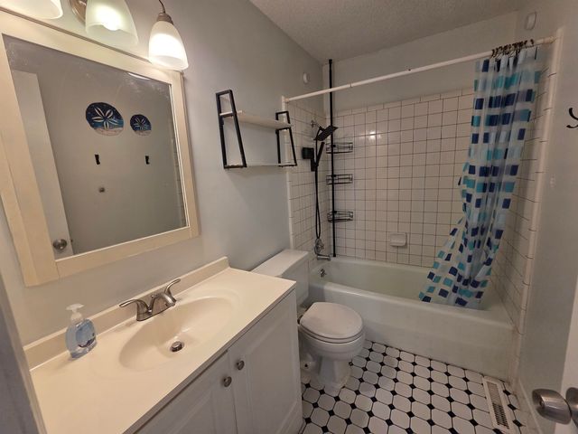 1025 Carolina Rd Apt B2, Conway, SC 29526