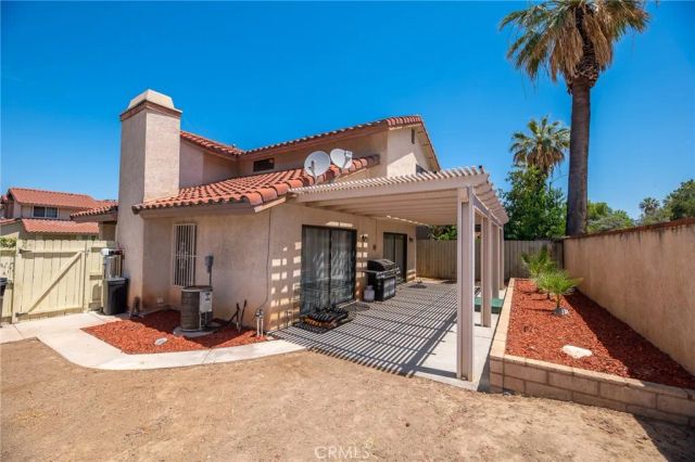 2324 Fan Palm Drive, Corona, CA 92879