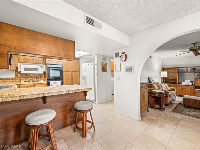 3422 Kensbrook Street, Las Vegas, NV 89121