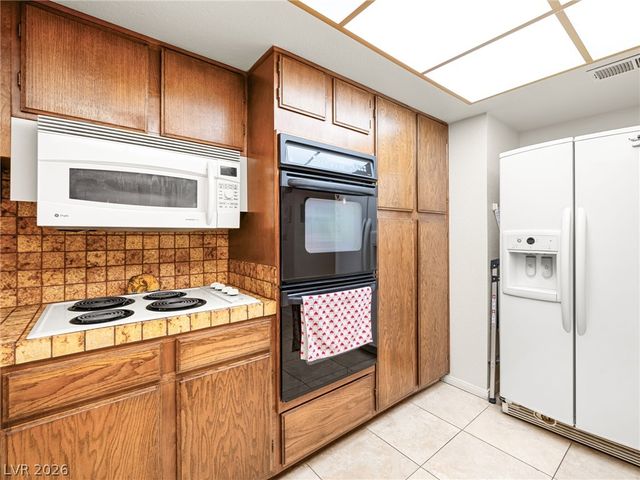 3422 Kensbrook Street, Las Vegas, NV 89121