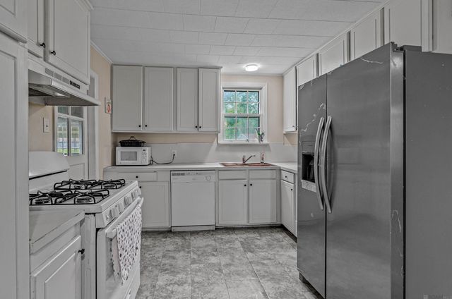 10465 White Oak Dr, Baton Rouge, LA 70815