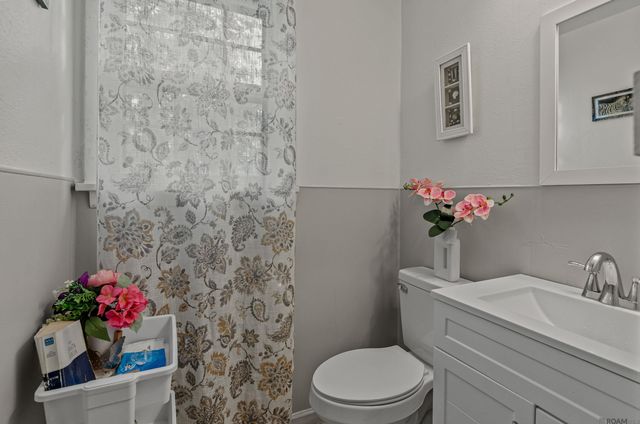 10465 White Oak Dr, Baton Rouge, LA 70815