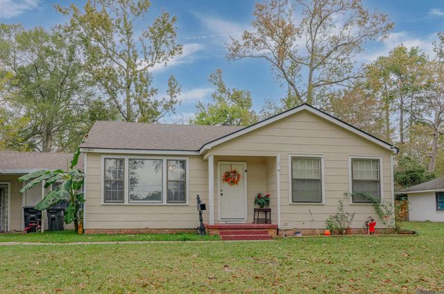 10465 White Oak Dr, Baton Rouge, LA 70815