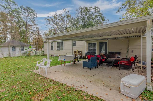 10465 White Oak Dr, Baton Rouge, LA 70815