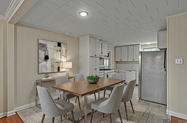 10465 White Oak Dr, Baton Rouge, LA 70815