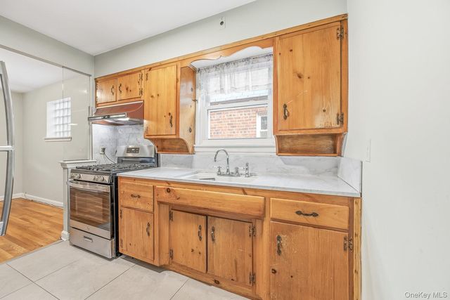 2323 32nd Street, Astoria, NY 11105