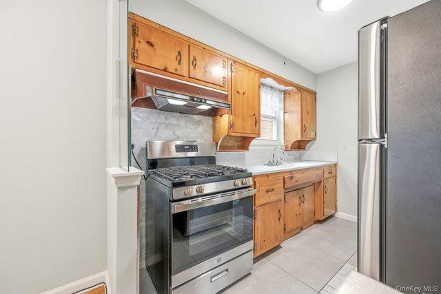 2323 32nd Street, Astoria, NY 11105