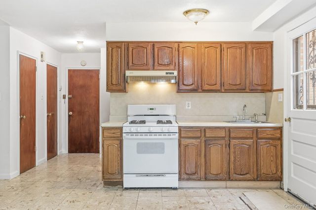 2323 32nd Street, Astoria, NY 11105