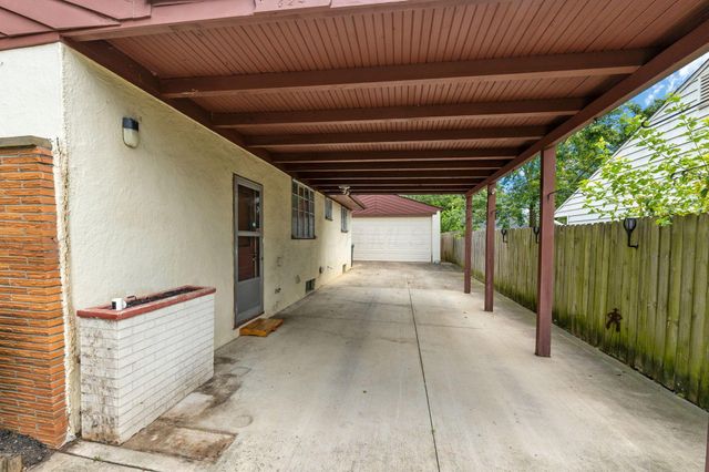624 Georgian Drive, Columbus, OH 43228