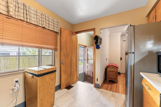 624 Georgian Drive, Columbus, OH 43228