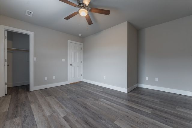 1358 N Porter Road 1, Fayetteville, AR 72703