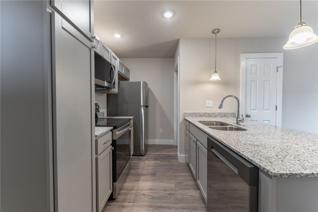 1358 N Porter Road 1, Fayetteville, AR 72703