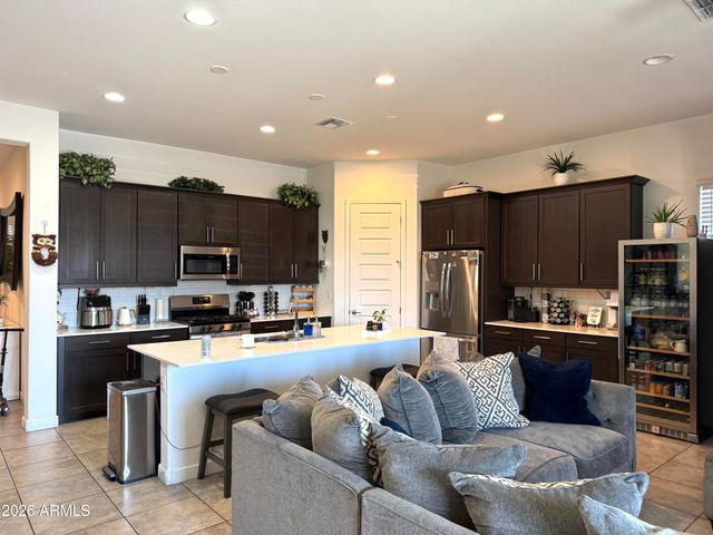 9221 W GLENROSA Avenue, Phoenix, AZ 85037