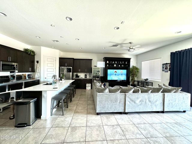 9221 W GLENROSA Avenue, Phoenix, AZ 85037