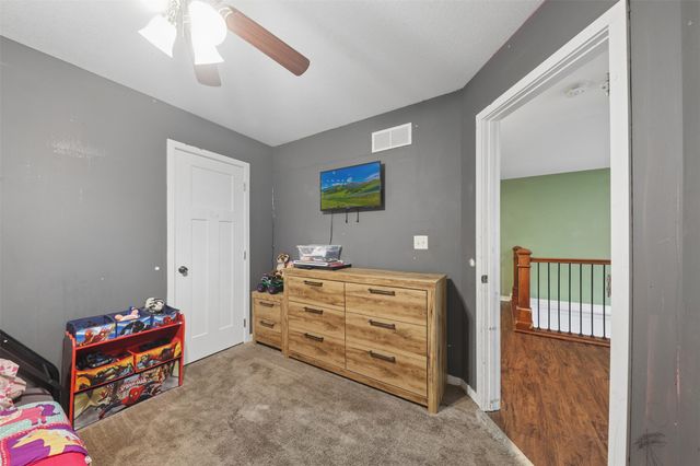 1269 Stewart Street, Des Moines, IA 50316