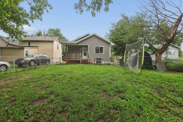 1269 Stewart Street, Des Moines, IA 50316