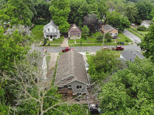 1269 Stewart Street, Des Moines, IA 50316