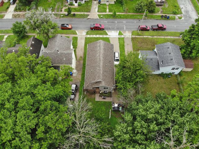 1269 Stewart Street, Des Moines, IA 50316