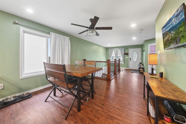1269 Stewart Street, Des Moines, IA 50316